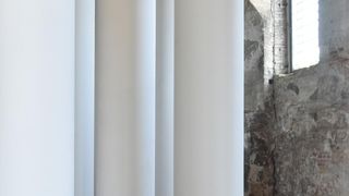 Na 16. Venecijanskom bijenalu otvoren Hrvatski paviljon s instalacijom Oblak Pergola Na 16. Venecijanskom bijenalu otvoren Hrvatski paviljon s instalacijom Oblak Pergola