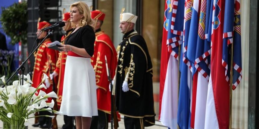 Prijem kod predsjednice Republike Hrvatske Kolinde Grabar Kitarovic povodom Dana drzavnosti. Pljusak je rastjerao uzvanike odmah nakon govora predsjednice. Prijem kod predsjednice Republike Hrvatske Kolinde Grabar Kitarovic povodom Dana drzavnosti. Pljusak je rastjerao uzvanike odmah nakon govora predsjednice.