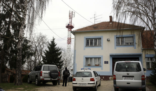 Odasiljac se nalazi u neposrednoj blizini Podrucne skole Zasadbreg, OS Sv. Juraj na bregu. Bombu su uklonili djelatnici policije. Vise detalja znati ce se nakon policijskog ocevida. Foto: Zeljko Hajdinjak / Cropix