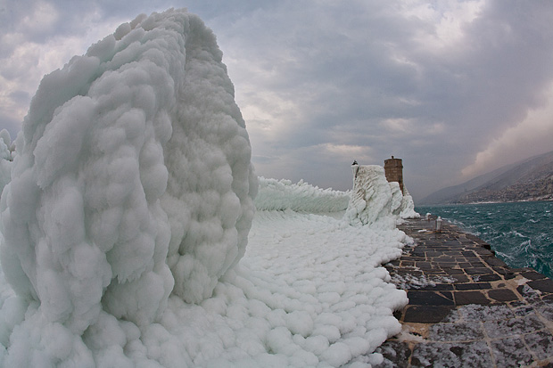 Senj u zagrljaju ledenog pokrivača, foto: Leo Banić