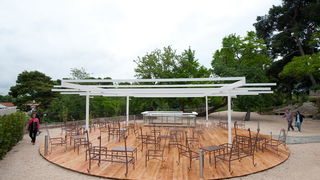 Zadar, 230512.
U subotu se u gradskom parku Kraljice Jelene Madijevke iznad trga Pet bunara nakon visemjesecnih radova i priprema otvara “Lounge & bar Ledana”. “Ledana” je projekt poduzeca “Riva Libruna”, u vlasnistvu Branimira Markova.
Na fotografiji: de Zadar, 230512.
U subotu se u gradskom parku Kraljice Jelene Madijevke iznad trga Pet bunara nakon visemjesecnih radova i priprema otvara “Lounge & bar Ledana”. “Ledana” je projekt poduzeca “Riva Libruna”, u vlasnistvu Branimira Markova.
Na fotografiji: de