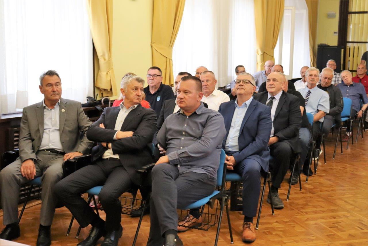 Primanjem u Domu županije uz dodjelu prigodnih zahvalnica svečano je obilježena 32. godišnjica osnutka i borbenog djelovanja 112. brigade Hrvatske vojske.