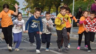 Šibenik: Dječja te utrke Šibenskih deset & Draženova četvorka povodom 53. rođendana Dražena Petrovića Šibenik: Dječja te utrke Šibenskih deset & Draženova četvorka povodom 53. rođendana Dražena Petrovića