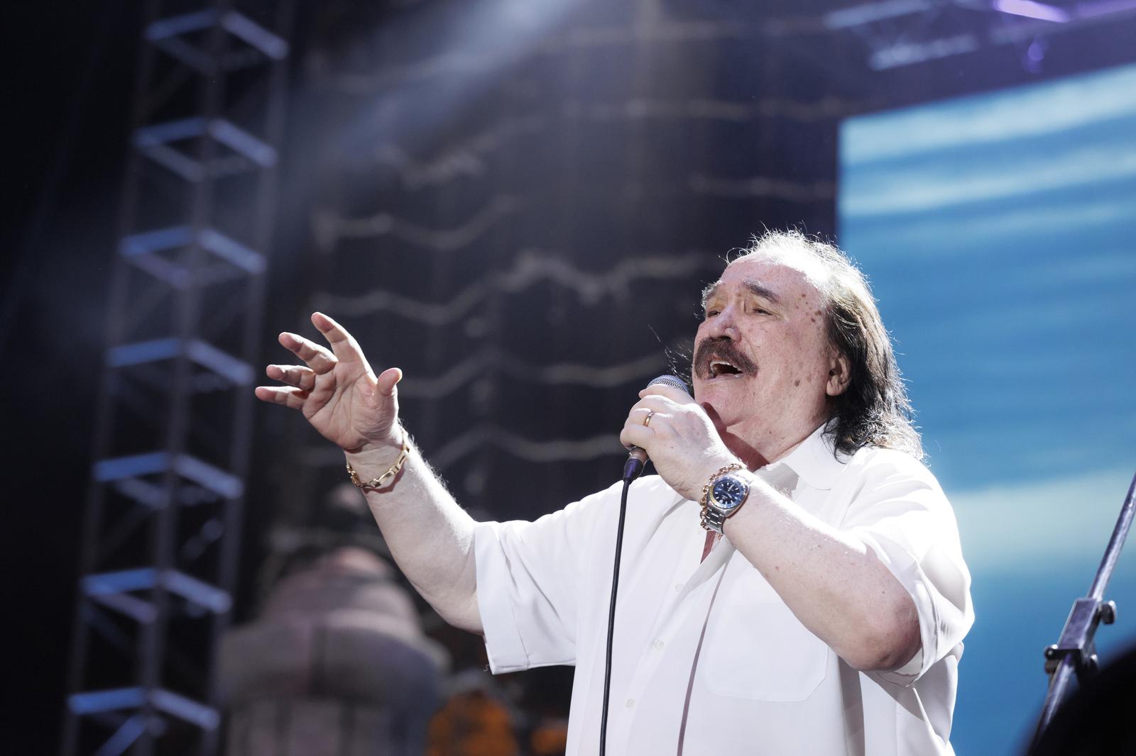 Mišo Kovač i prijatelji na Starom placu u Splitu Mišo Kovač i prijatelji na Starom placu u Splitu