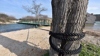 Nezapamćeno visoka razina vodostaja Vranskog jezera Nezapamćeno visoka razina vodostaja Vranskog jezera