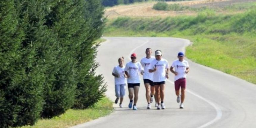 Sudionici ultramaratona iz Vukovara stigli u Srebrenicu, foto: www.federalna.ba