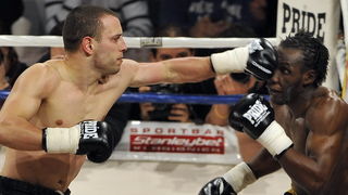 Split, 270310.
Veceras se u Spaladium Areni odrzava spektakl “Obracun u ringu 10” povodom 15-te obljetnice boksackog kluba Pit Bull. Borci ce nastupiti u 17 atraktivnih K1 i MMA ( ultimate fight) borbama.
Na fotografiji: Frane Radnic i Philippe Salmon.
Fo