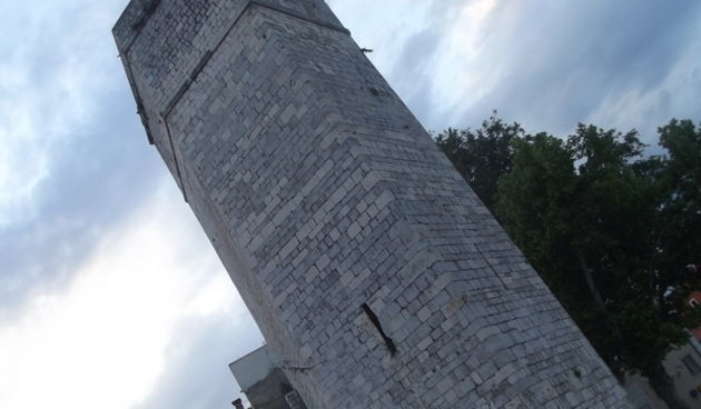 Kapetanova kula: otvorenje izložbe ”Ljeto je najljepši dio dana”