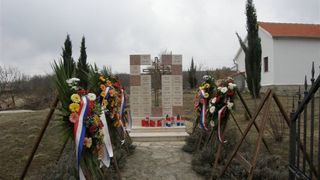 Polaganje vijenaca u spomen na žrtve Medviđe Polaganje vijenaca u spomen na žrtve Medviđe
