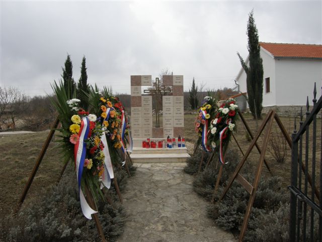Polaganje vijenaca u spomen na žrtve Medviđe Polaganje vijenaca u spomen na žrtve Medviđe