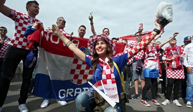 Euro 2016: Hrvatski navijači napravili fenomenalnu atmosferu u Parizu. Photo: Sanjin Strukić/PIXSELL