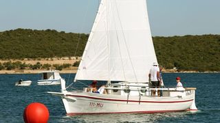 Betina: Regata na latinsko idro “Za dušu i tilo”. Photo: Duško Jaramaz/PIXSELL