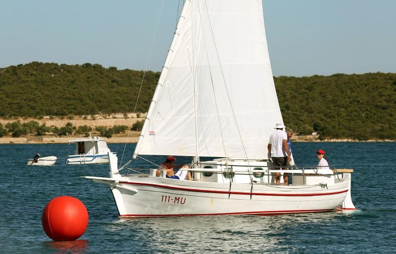 Betina: Regata na latinsko idro “Za dušu i tilo”. Photo: Duško Jaramaz/PIXSELL