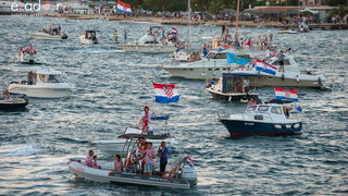 Zadar priredio čudesan doček svojim Vatrenim herojima (1)