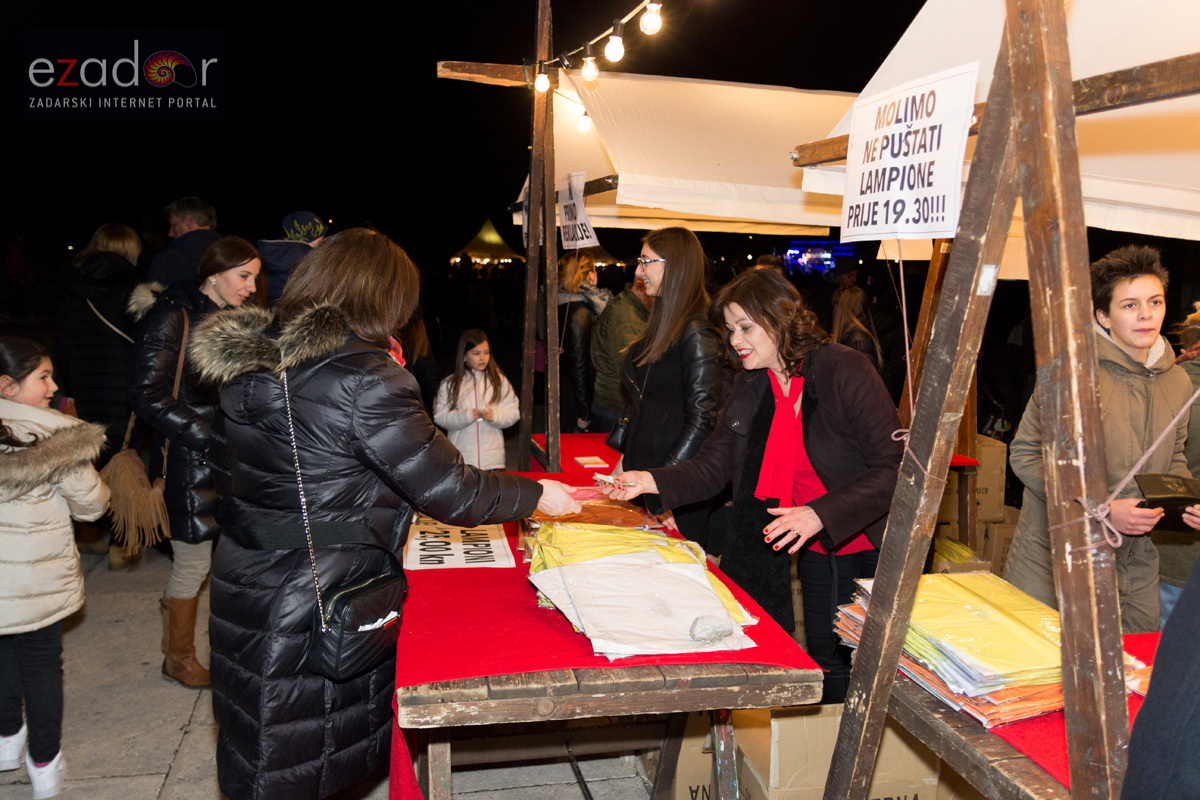 Humanitarni svjetlosni spektakl “Zaželi ljubav” na zadarskom Forumu, 18. veljače 2017. Humanitarni svjetlosni spektakl “Zaželi ljubav” na zadarskom Forumu, 18. veljače 2017.