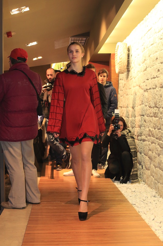 Šibenska Noć Muzeja:Povijest pretočena u originalne modne kreacije Karmen Herceg Šibenska Noć Muzeja:Povijest pretočena u originalne modne kreacije Karmen Herceg