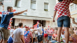 Navijačko ludilo u Zadru za vrijeme i nakon finala Svjetskog prvenstva Navijačko ludilo u Zadru za vrijeme i nakon finala Svjetskog prvenstva
