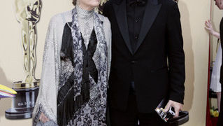 82. Red Carpet Oscara (oscar.go.com)