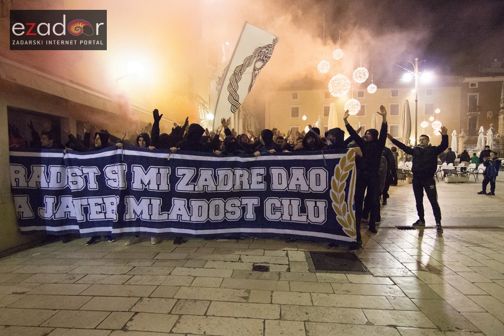 Okupljanje Tornada na Forumu i korteo do Krešinog doma Okupljanje Tornada na Forumu i korteo do Krešinog doma