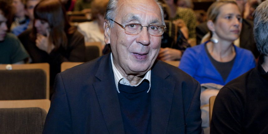 Zagreb, 230912.
Veceras je u KD Vatroslav Lisinski premijerno izvedena predstava Montazstroja 55+ u kojoj volonterski glumi 55 anonimaca starijih od 55 godina.
Na fotografiji: Spiro Guberina.
Foto: Neja Markicevic / CROPIX Zagreb, 230912.
Veceras je u KD Vatroslav Lisinski premijerno izvedena predstava Montazstroja 55+ u kojoj volonterski glumi 55 anonimaca starijih od 55 godina.
Na fotografiji: Spiro Guberina.
Foto: Neja Markicevic / CROPIX