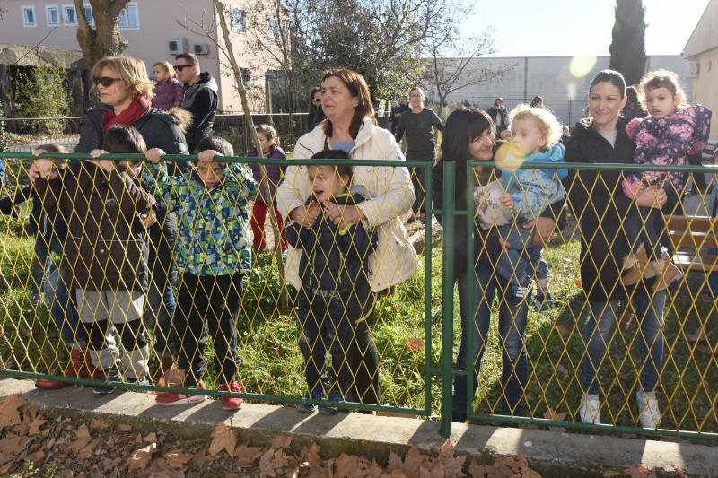 Bikeri moto kluba Bestije tradicionalno su posjetili i darivali djecu vrtica Latica