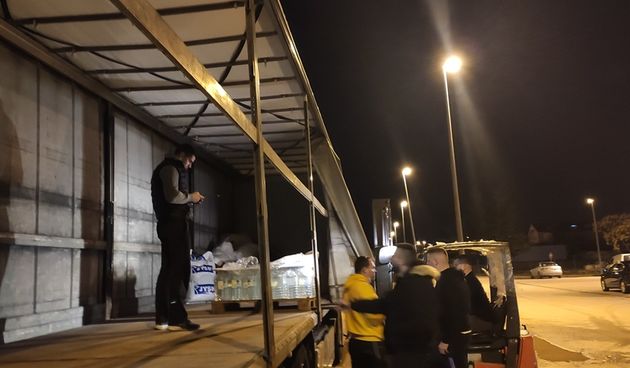 Iz Zadra krenuli kamioni puni pomoći za Petrinju, roba se skuplja na nekoliko lokacija u gradu