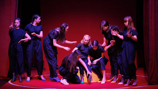 Igrajmo se: Zabranjeno mlađima od 15 strana A