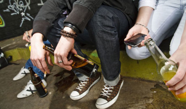 Mladi, pijanstvo, opijanje