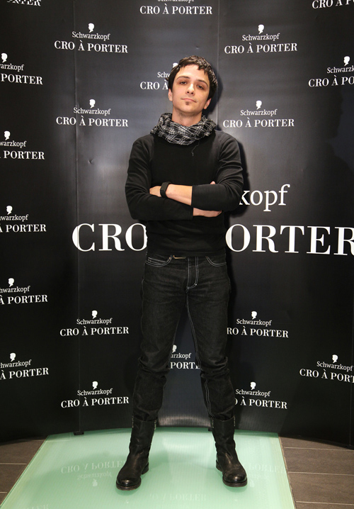 Cro a Porter casting