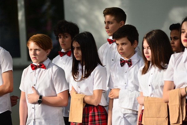 Kazališna udruga “Igrajmo se” predstavila je dramsku igru “Coffee to go” u atriju Gradske knjižnice Zadar