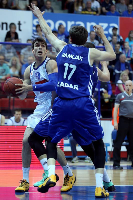 Zagreb – 7. kolo A-1 lige za prvaka, KK Cibona – KK Zadar 82-66. Photo: Goran Stanzl/PIXSELL Zagreb – 7. kolo A-1 lige za prvaka, KK Cibona – KK Zadar 82-66. Photo: Goran Stanzl/PIXSELL