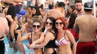 Zrće: Drugi dan Hideout festivala privukao je mnogobrojnu publiku na after beach party, Photo: Luka Stanzl/PIXSELL Zrće: Drugi dan Hideout festivala privukao je mnogobrojnu publiku na after beach party, Photo: Luka Stanzl/PIXSELL