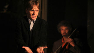 ArtAkt, izlozba Ivane Jenjic, predstava Vili Matula, foto: I. Perincic ArtAkt, izlozba Ivane Jenjic, predstava Vili Matula, foto: I. Perincic