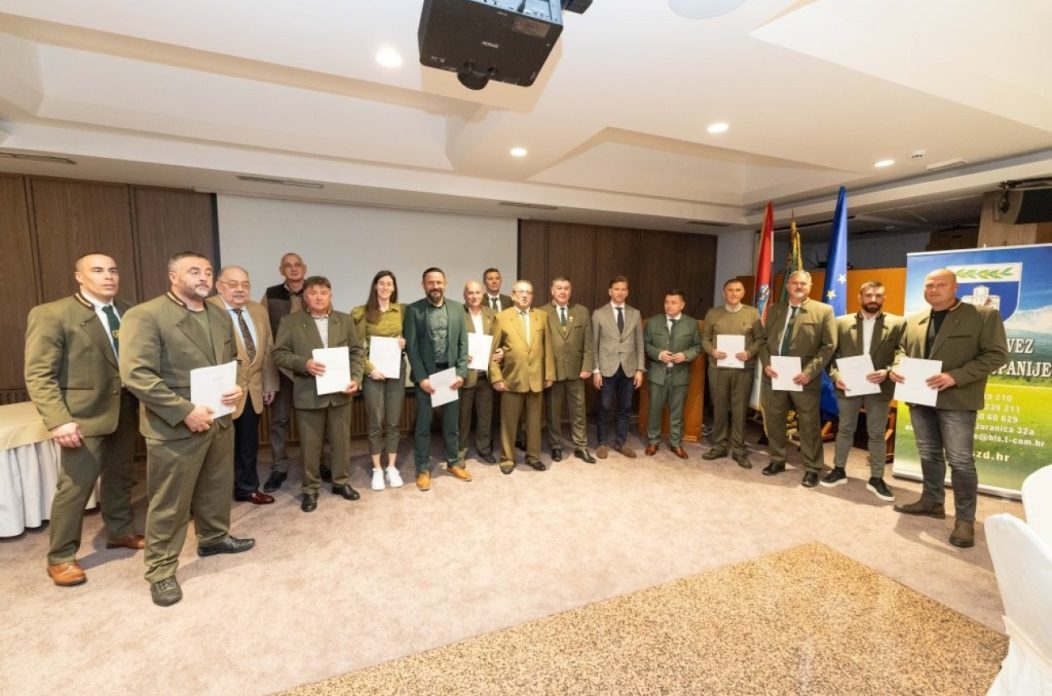 e3098320bc9e754479592595bffb1b21_XL