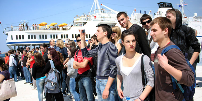 Uplovljavanje školskog broda “Kraljica mora” (Foto:Saša Čuka) Uplovljavanje školskog broda “Kraljica mora” (Foto:Saša Čuka)