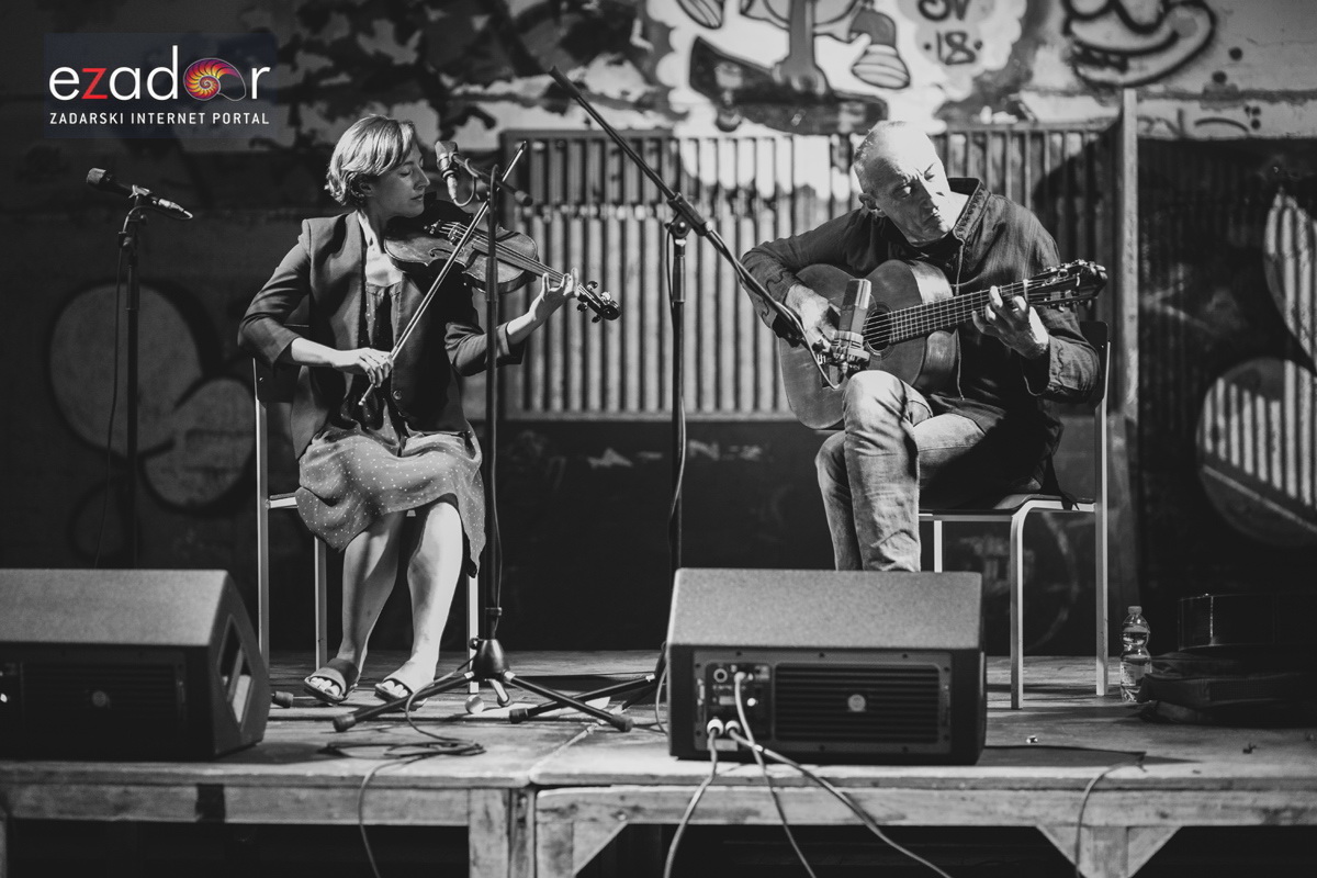 KvartArt 2018: Intimna večer u skate parku uz vrhunski koncert Miroslava Tadića i Yvette Holzwarth KvartArt 2018: Intimna večer u skate parku uz vrhunski koncert Miroslava Tadića i Yvette Holzwarth