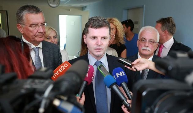 Ministar zdravlja Dario Nakic posjetio Kliniku za onkologiju i radioterapiju KBC Split. Photo: Miranda Cikotic/PIXSELL