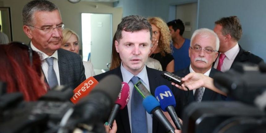 Ministar zdravlja Dario Nakic posjetio Kliniku za onkologiju i radioterapiju KBC Split. Photo: Miranda Cikotic/PIXSELL