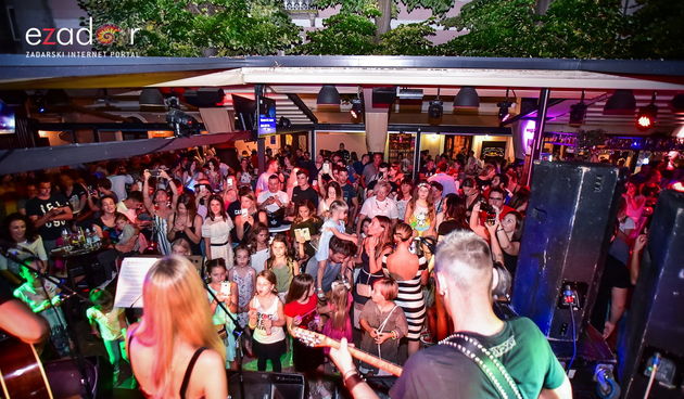 Domenica @ Kult Caffebar