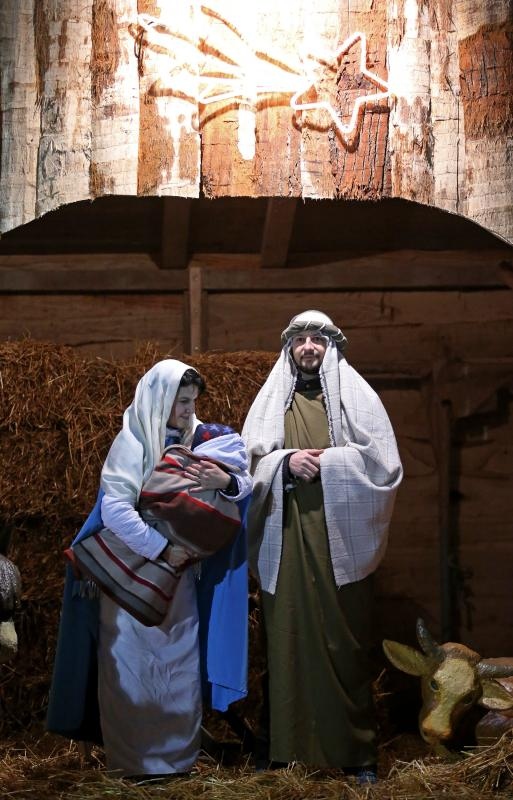 Zagreb – Zupa bl. Ivana Merza u sklopu zivih jaslica na krizanju Zagrebacke avenije i Zagrebacke ulice organizirala je “Rodjenje Bozica u Spanskom”, scenski prikaz Isusova rodjenja. Photo: Igor Kralj/PIXSELL