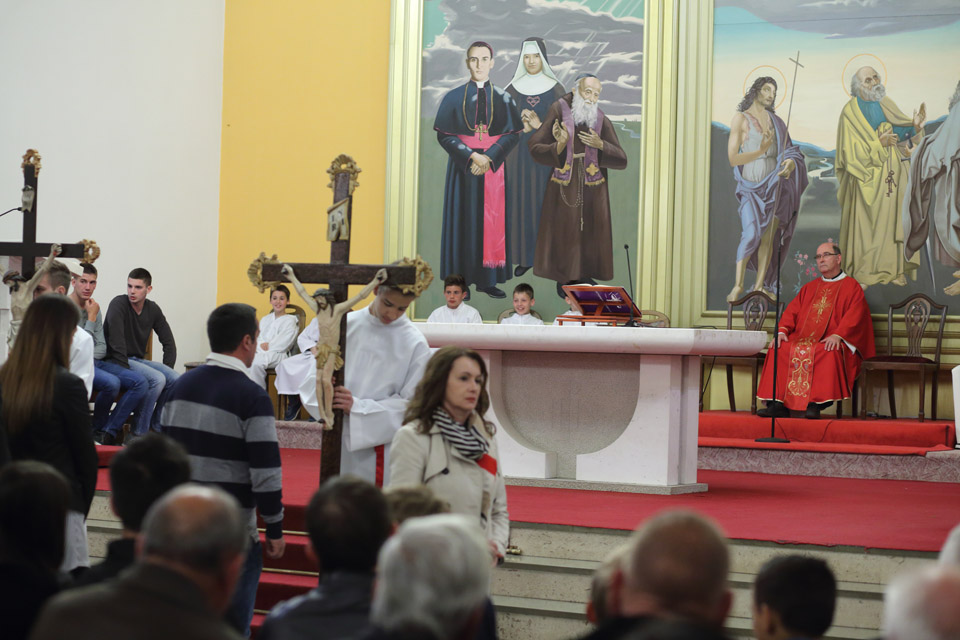 Tradicionalna procesija Velikog petka u sv. Roku