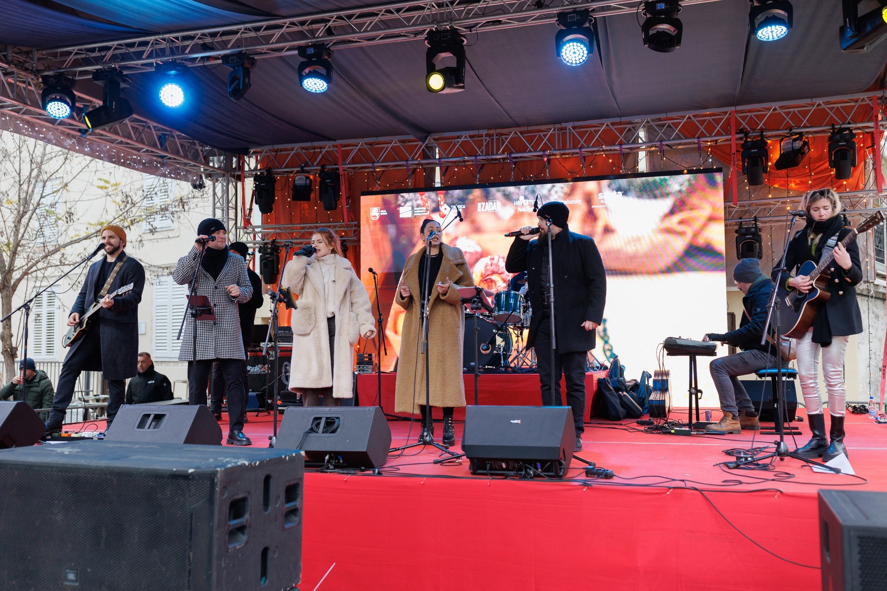 Badnjak u gradu, srijeda 24. prosinca 2024.