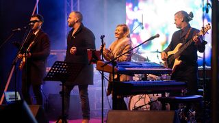 Vatromet, tisuće konfeta, šampanjac, prskalice i koncert Ivana Zaka i Tempo Banda