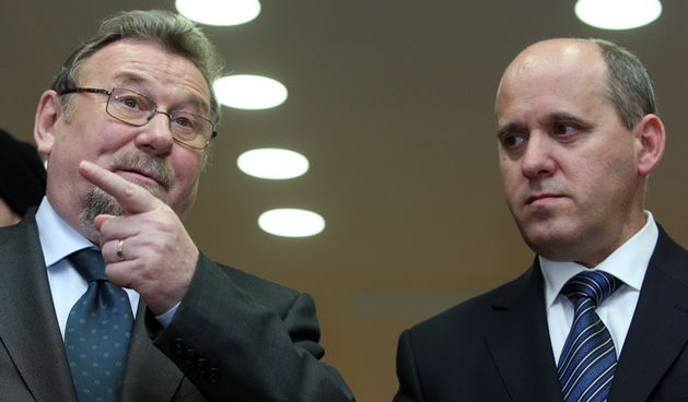 Zagreb, 180110.
Sredisnjica HDZ-a.
Tiskovna konferencija Jadranke Kosor nakon odrzane sjednice Predsjednistva HDZ-a.
Vladimir Seks potpredsjednik HDZ-a i potpredsjednik Hrvatskog sabora i glavni tajnik HDZ-a Branko Bacic tijekom tiskovne konferencije.
Fot