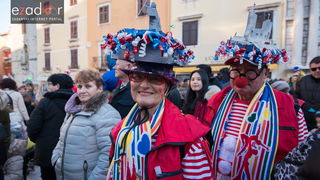 Zadarski karneval 2018: Povorka maškaranih skupina od Gradskih vrata preko Foruma do Narodnog trga Zadarski karneval 2018: Povorka maškaranih skupina od Gradskih vrata preko Foruma do Narodnog trga