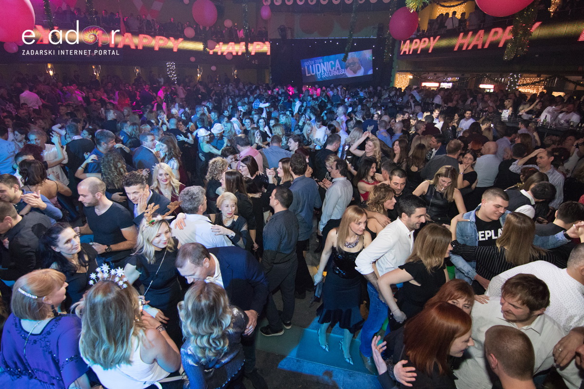 Ludnica u Saturnusu: Najbolji doček u svemiru i šire Ludnica u Saturnusu: Najbolji doček u svemiru i šire