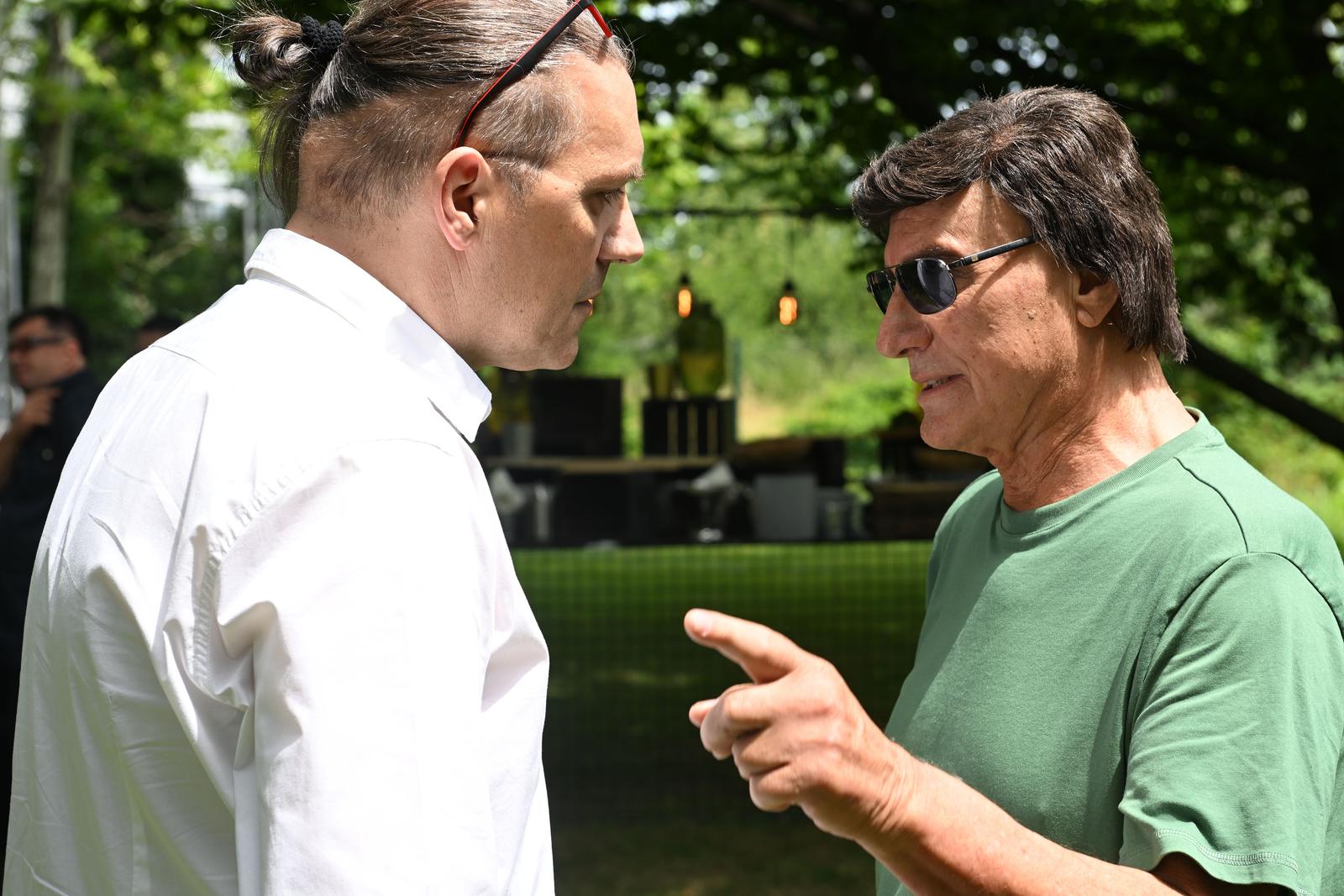 U Croatia Records-u odrzana je promocija novog albuma pjevaca Duska Lokina. U Croatia Records-u odrzana je promocija novog albuma pjevaca Duska Lokina.