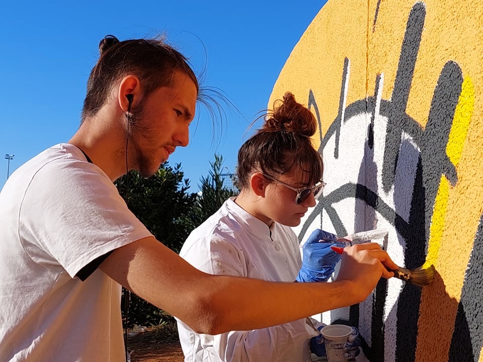 Učenici Škole primijenjene umjetnosti i dizajna oslikavaju još jedan zid na Višnjiku