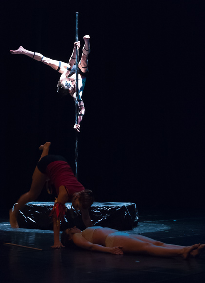 Pole/Chair/Dance show “Mental” @ HNK Zadar, 12.3.2016 – Foto: Ivan Toman Pole/Chair/Dance show “Mental” @ HNK Zadar, 12.3.2016 – Foto: Ivan Toman