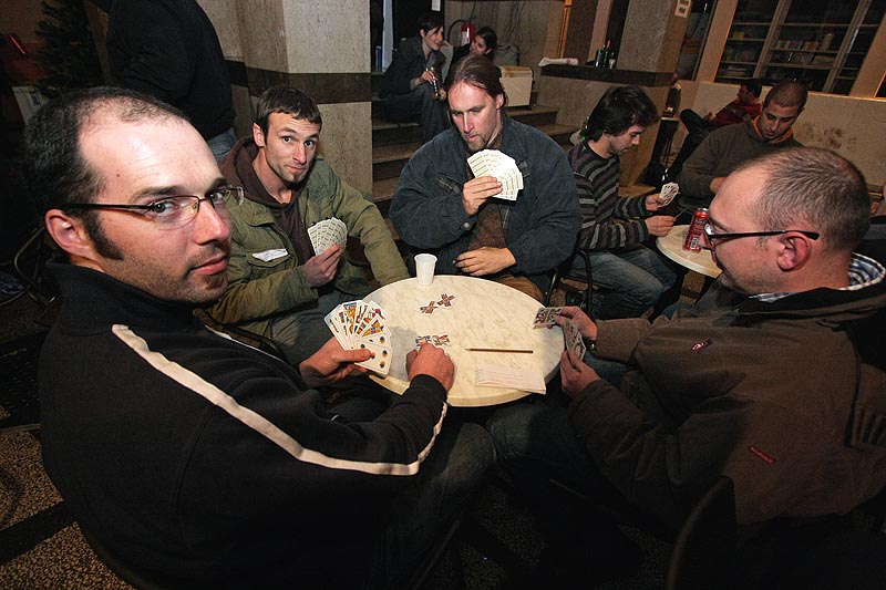 Božićni turnir u briškuli, trešeti i kifamenu